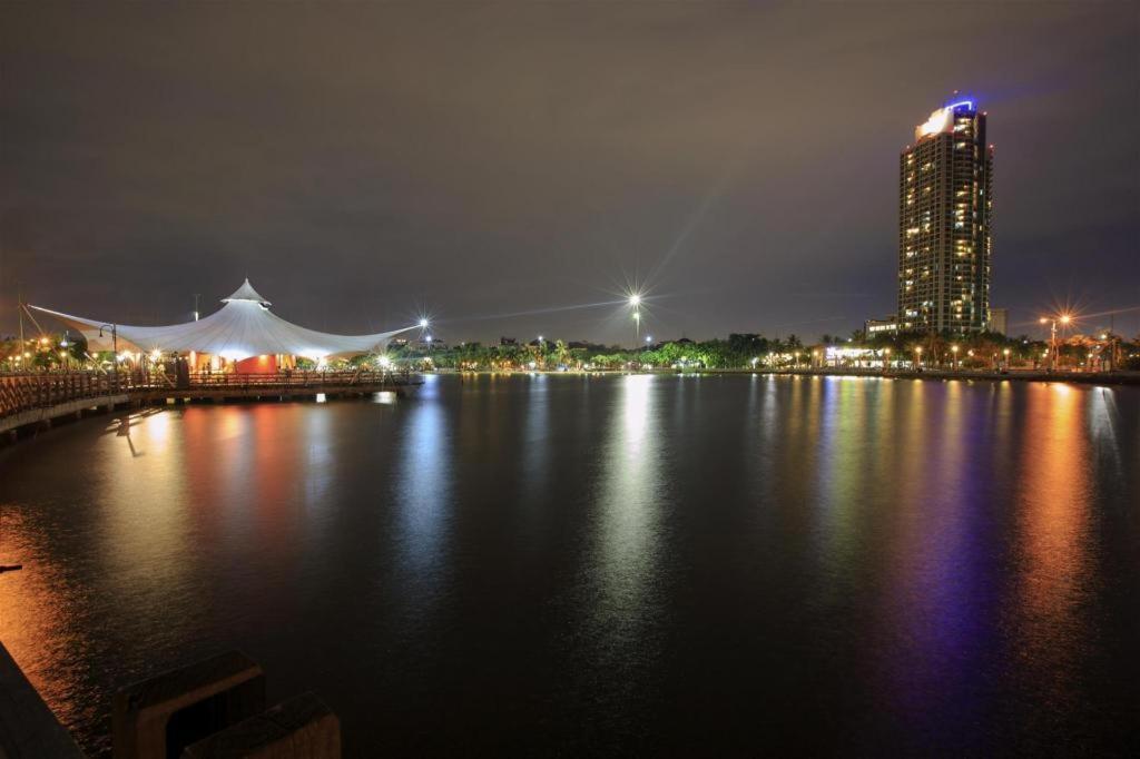 Hotel Putri Duyung Ancol Giacarta Esterno foto