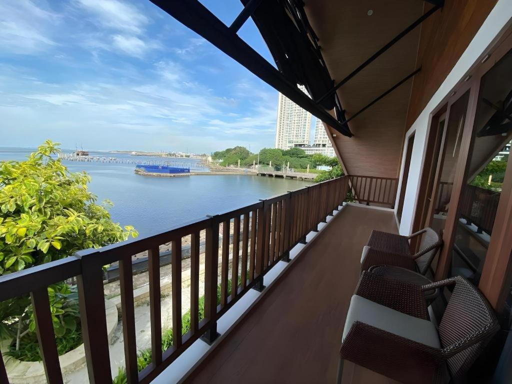 Hotel Putri Duyung Ancol Giacarta Esterno foto