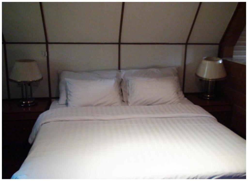 Hotel Putri Duyung Ancol Giacarta Esterno foto
