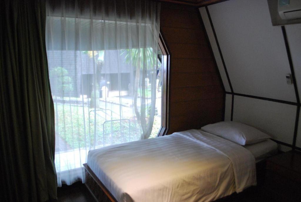 Hotel Putri Duyung Ancol Giacarta Esterno foto