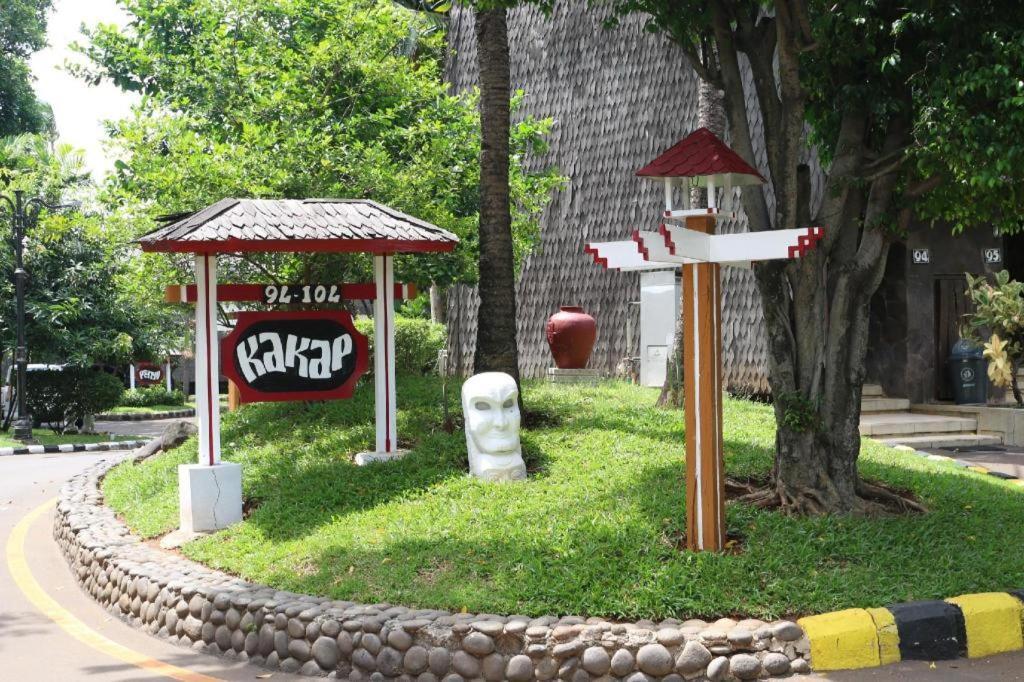 Hotel Putri Duyung Ancol Giacarta Esterno foto