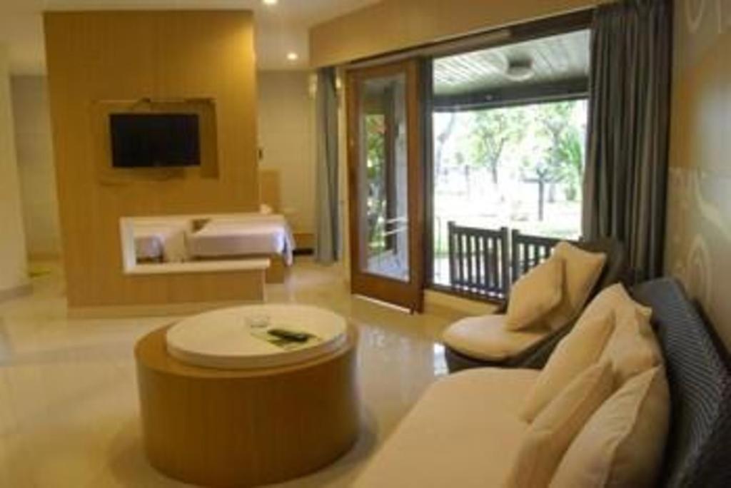 Hotel Putri Duyung Ancol Giacarta Esterno foto